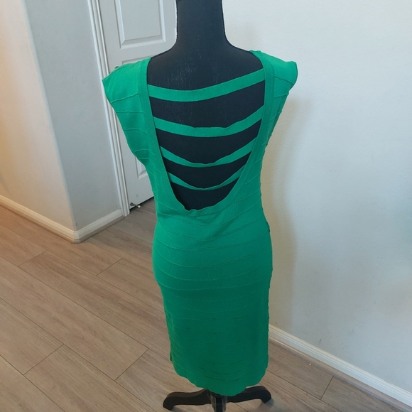 Xoxo Woman Green Dress with Gold Zipper. Extra Large - Picture 5 of 16
